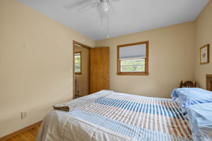  Photo 44