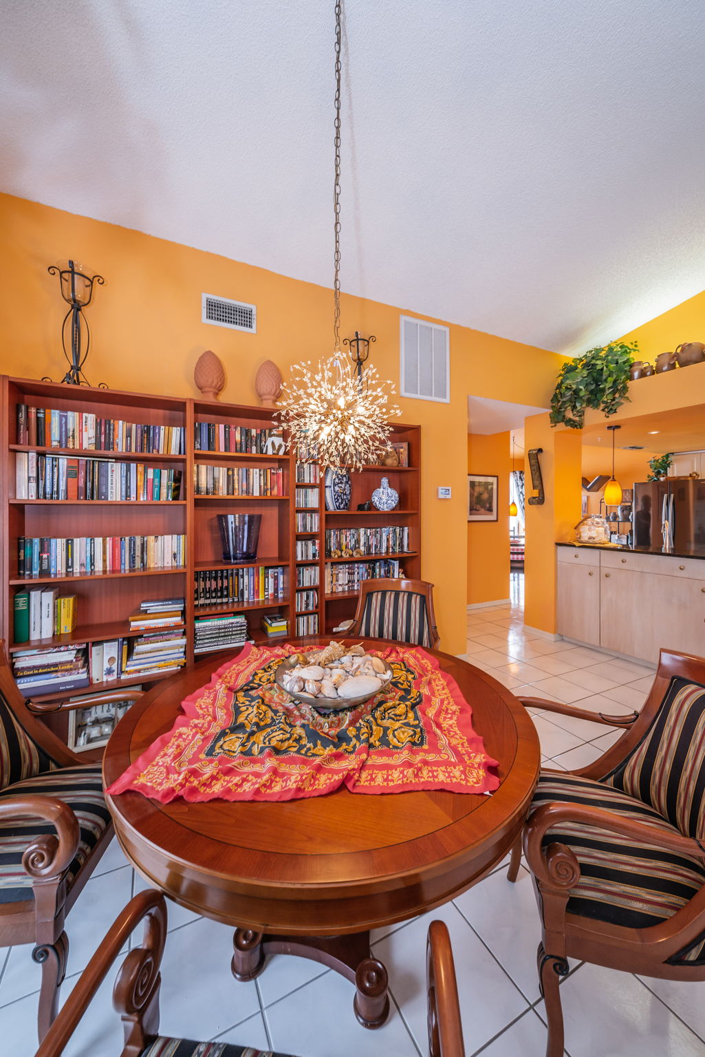 Dining Room2-2