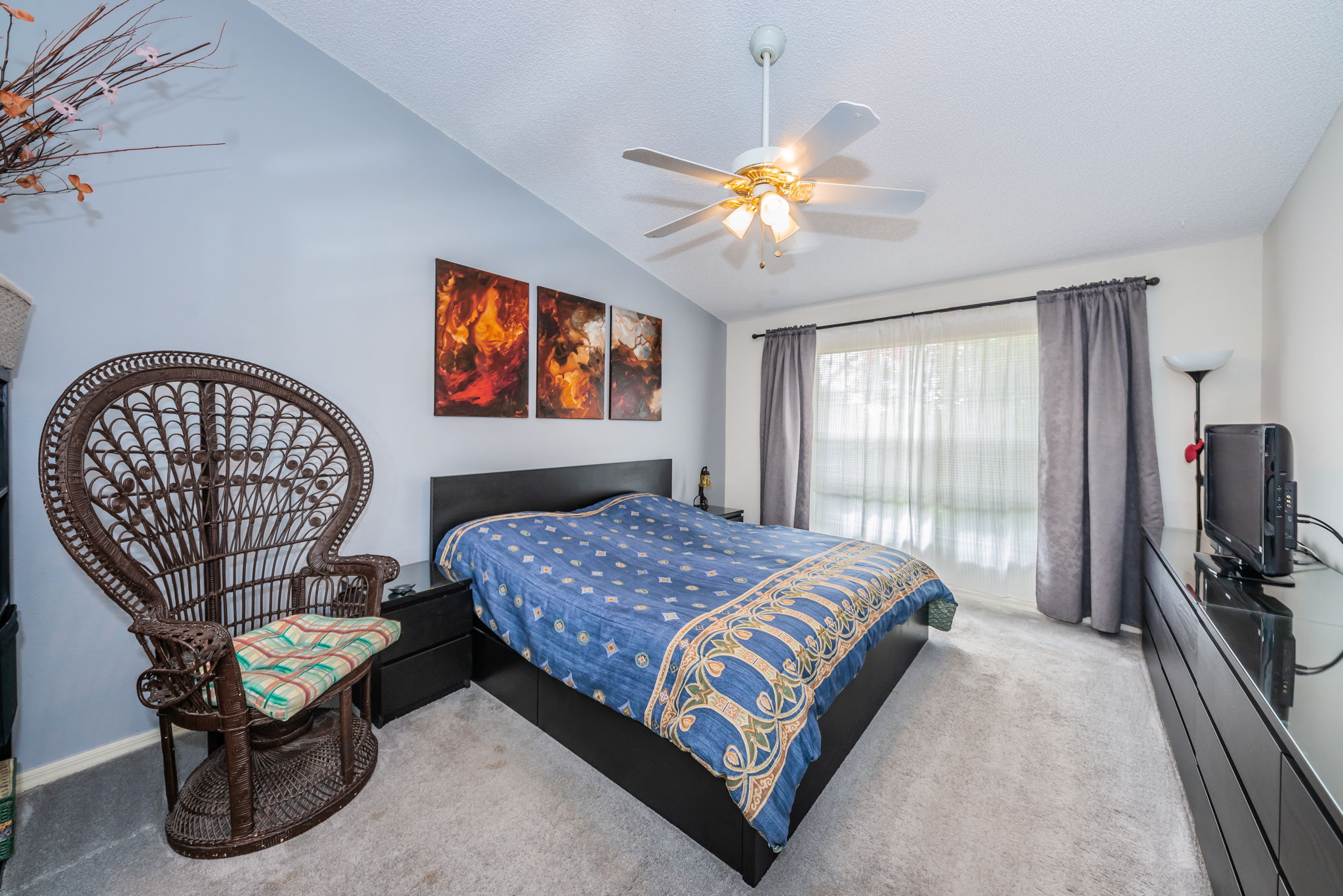 Master Bedroom1a-2
