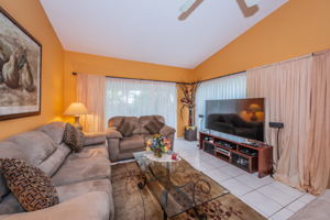Living Room2-2