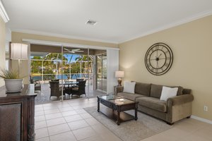 Living Room 3 of 3.jpg