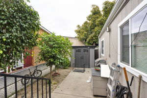  Photo 37