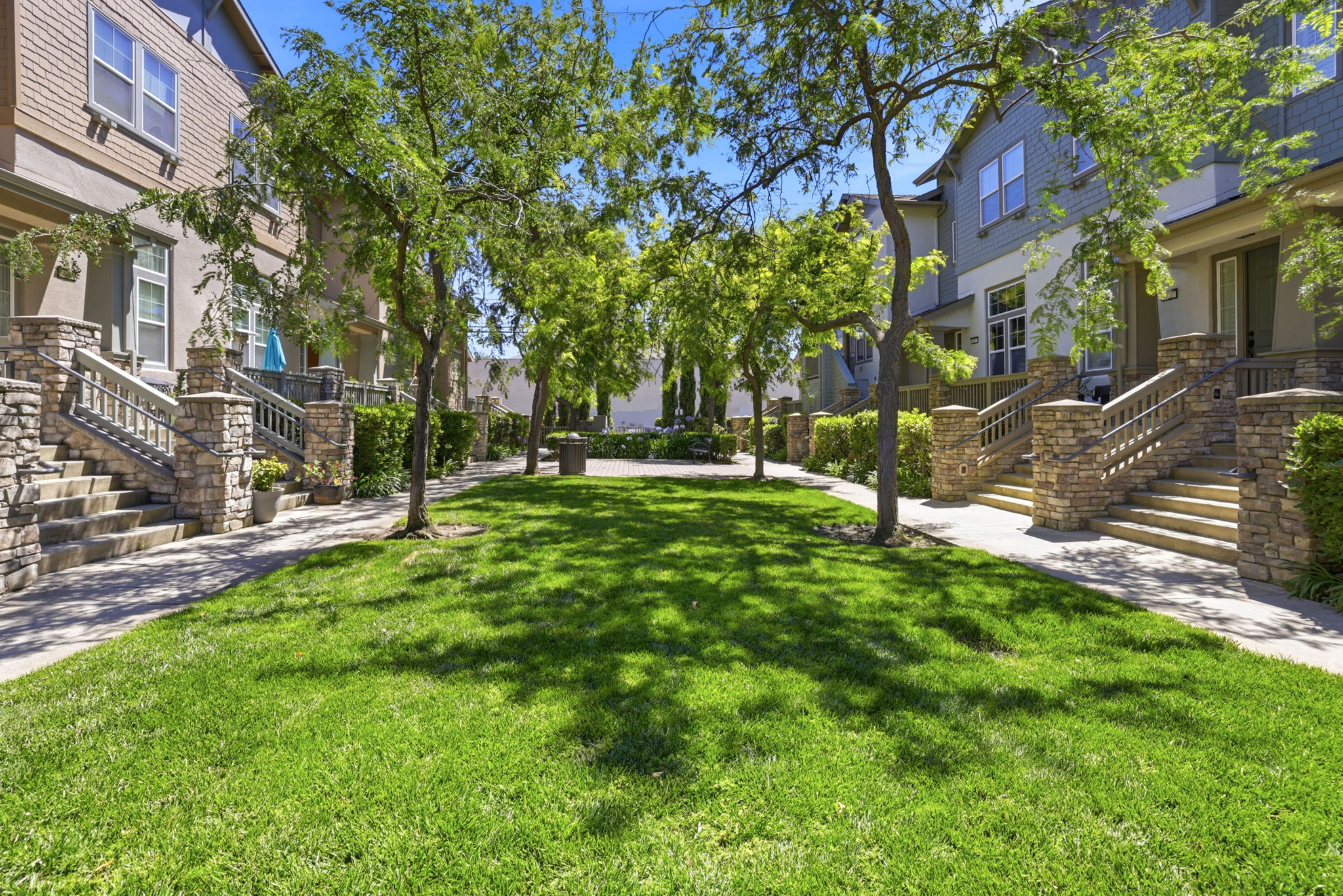 034_F8_414 17th St