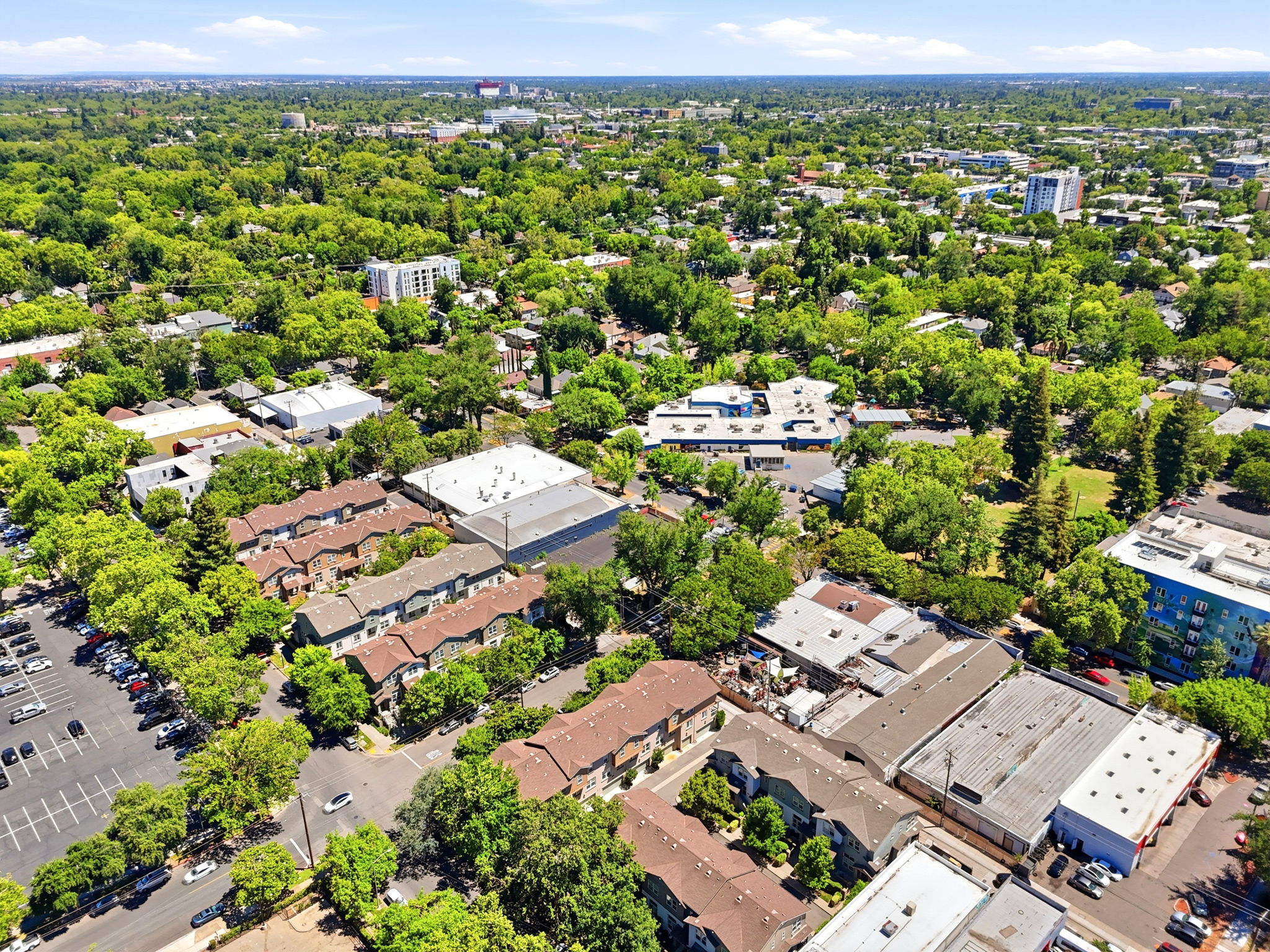 010_F8_AERIAL_414 17th St