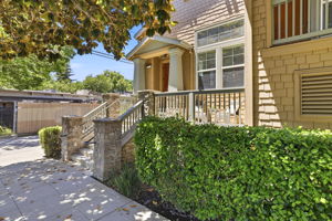 003_F8_414 17th St