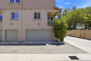 037_F8_414 17th St