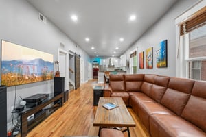 4th Ave-S0105-005.jpg