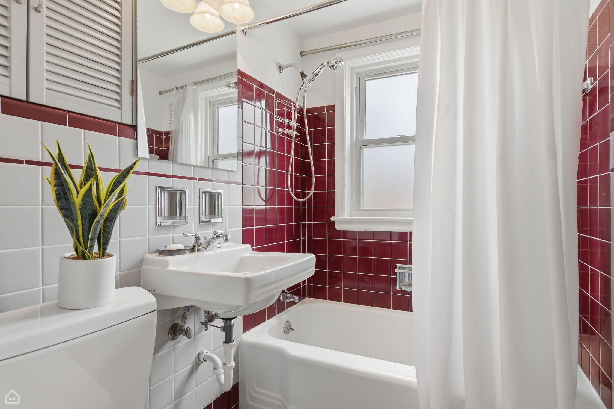 Full bath second level