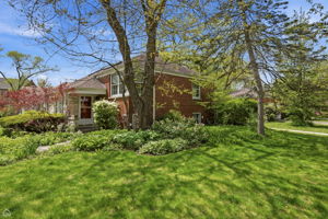 No HOA, fee simple, lives like a single-family home
