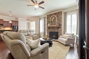  Photo 32