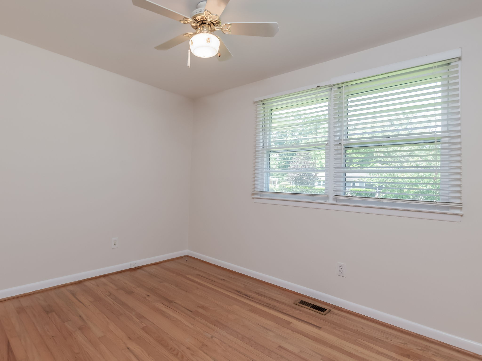 414 Fenton St, Raleigh, NC 27604 ShowSpaces Photography LLC