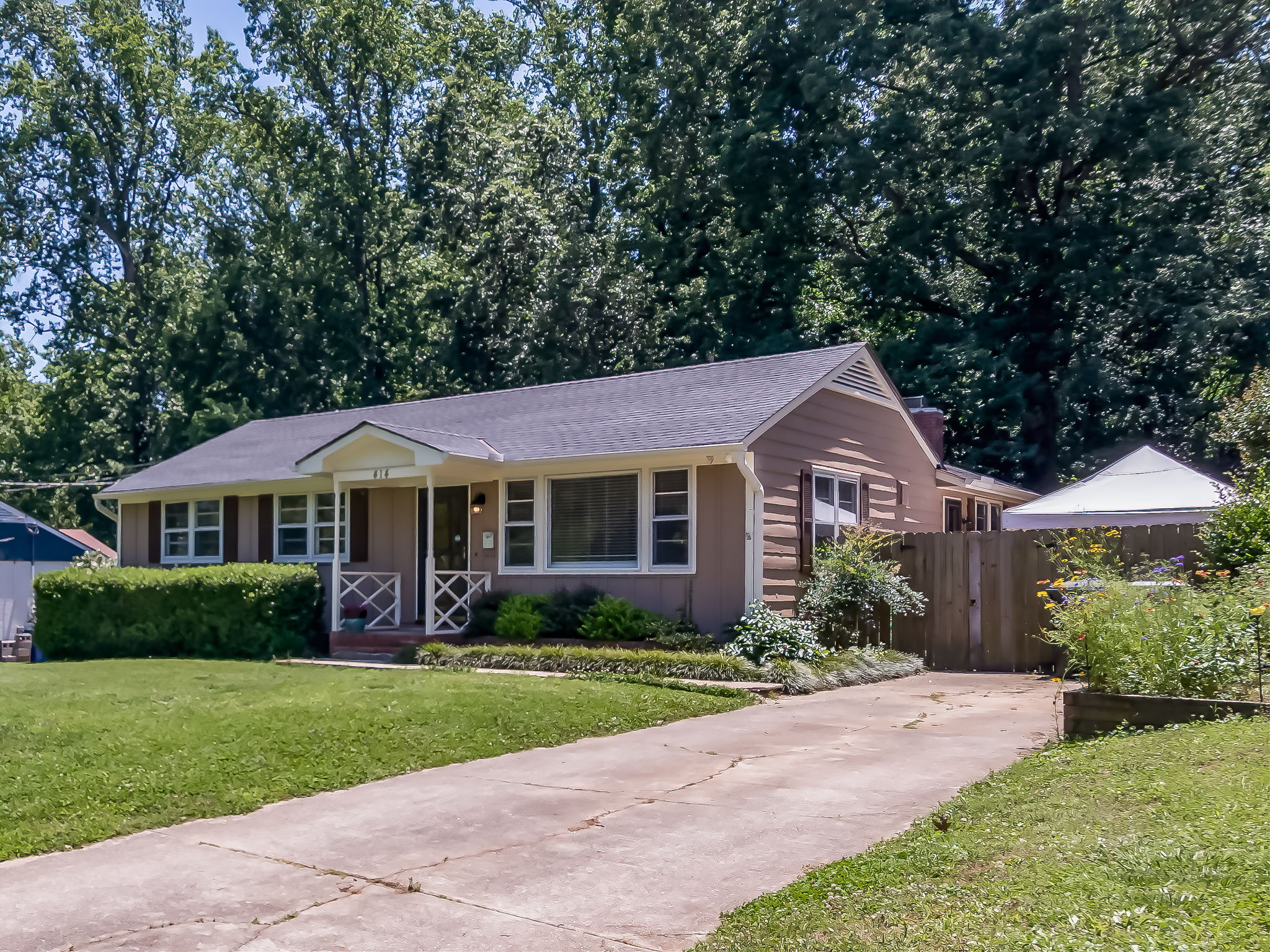 414 Fenton St, Raleigh, NC 27604 ShowSpaces Photography LLC