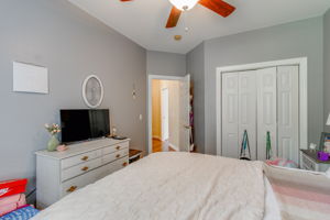  Photo 24
