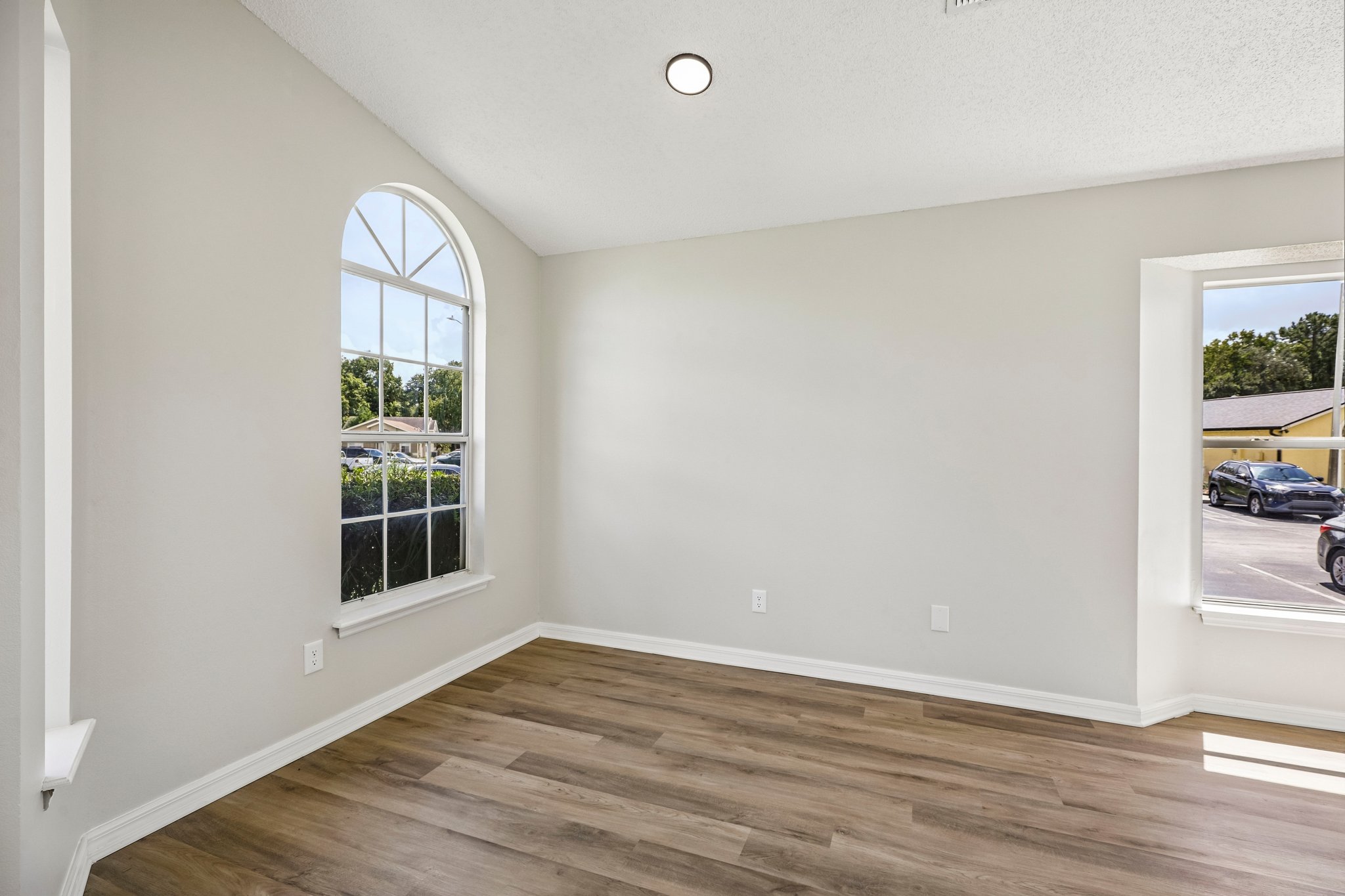 Horizon Dr-S1909-015.jpg