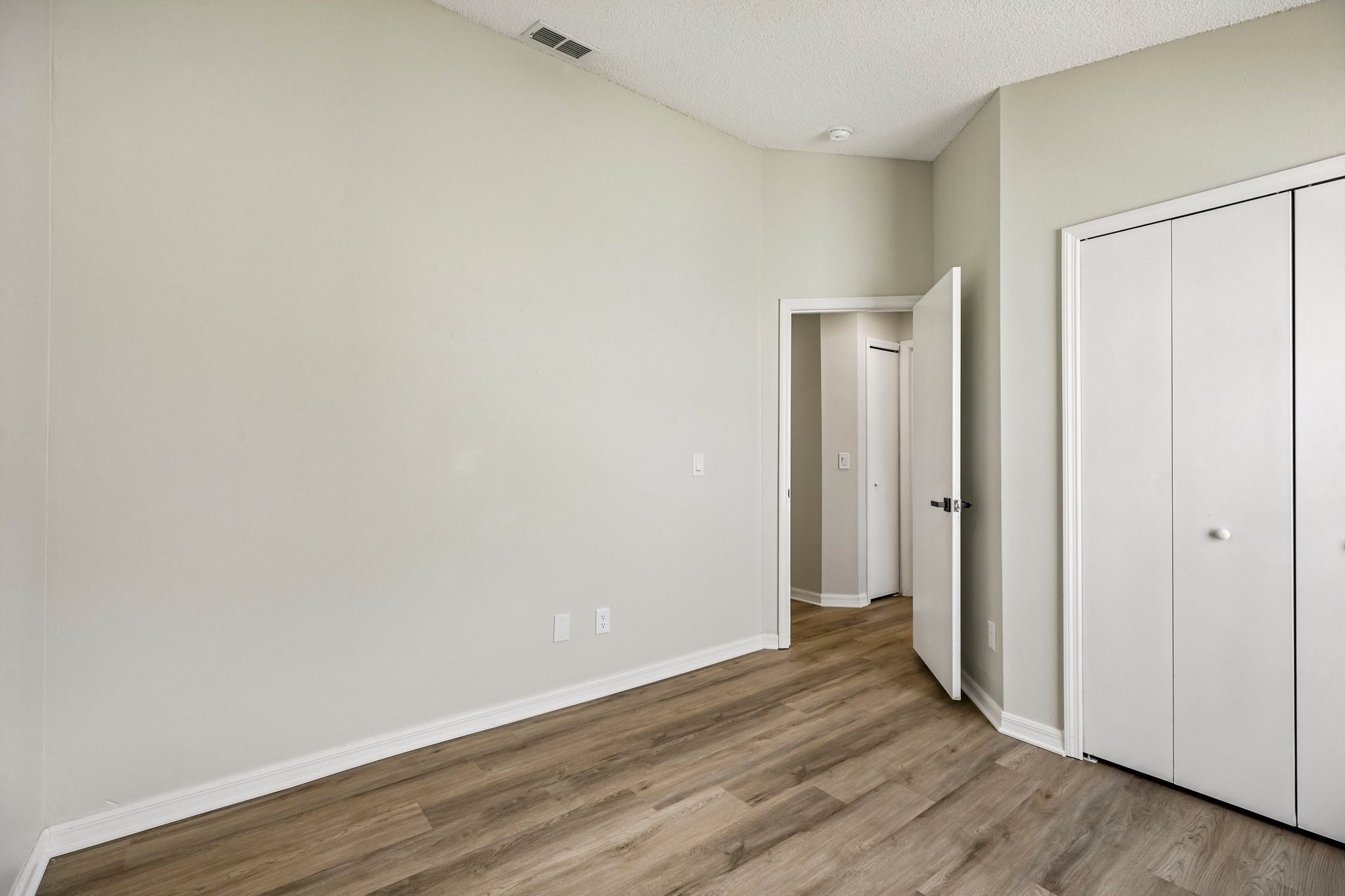 Horizon Dr-S1909-027.jpg