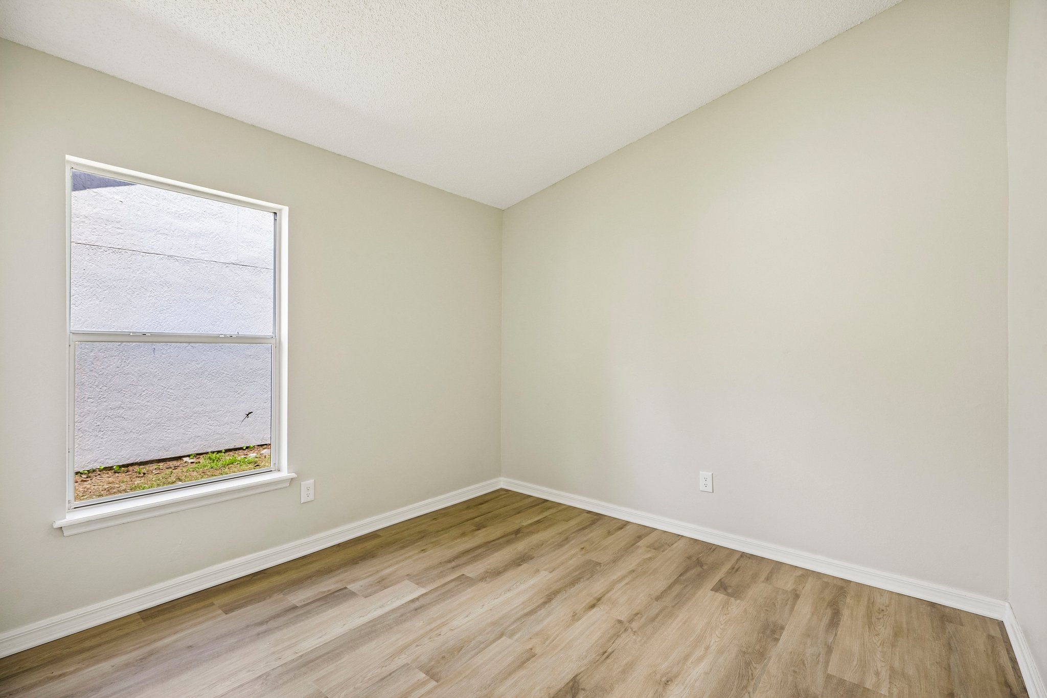 Horizon Dr-S1909-029.jpg