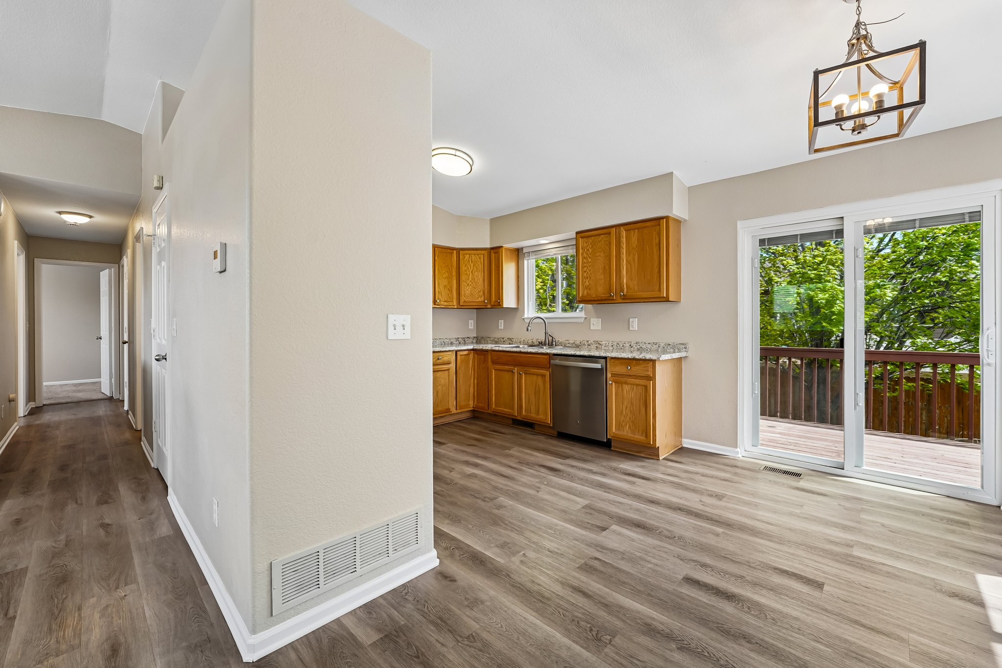 S Hawthorn St-S2904-008.jpg