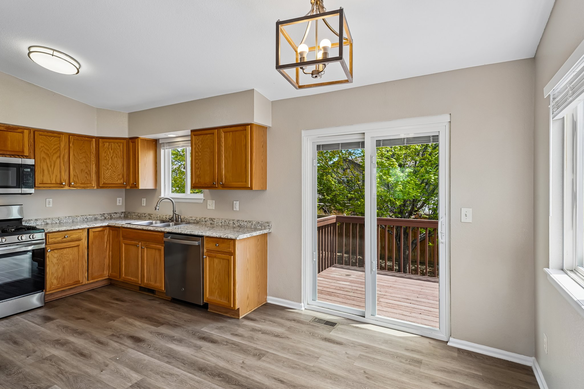 S Hawthorn St-S2904-012.jpg
