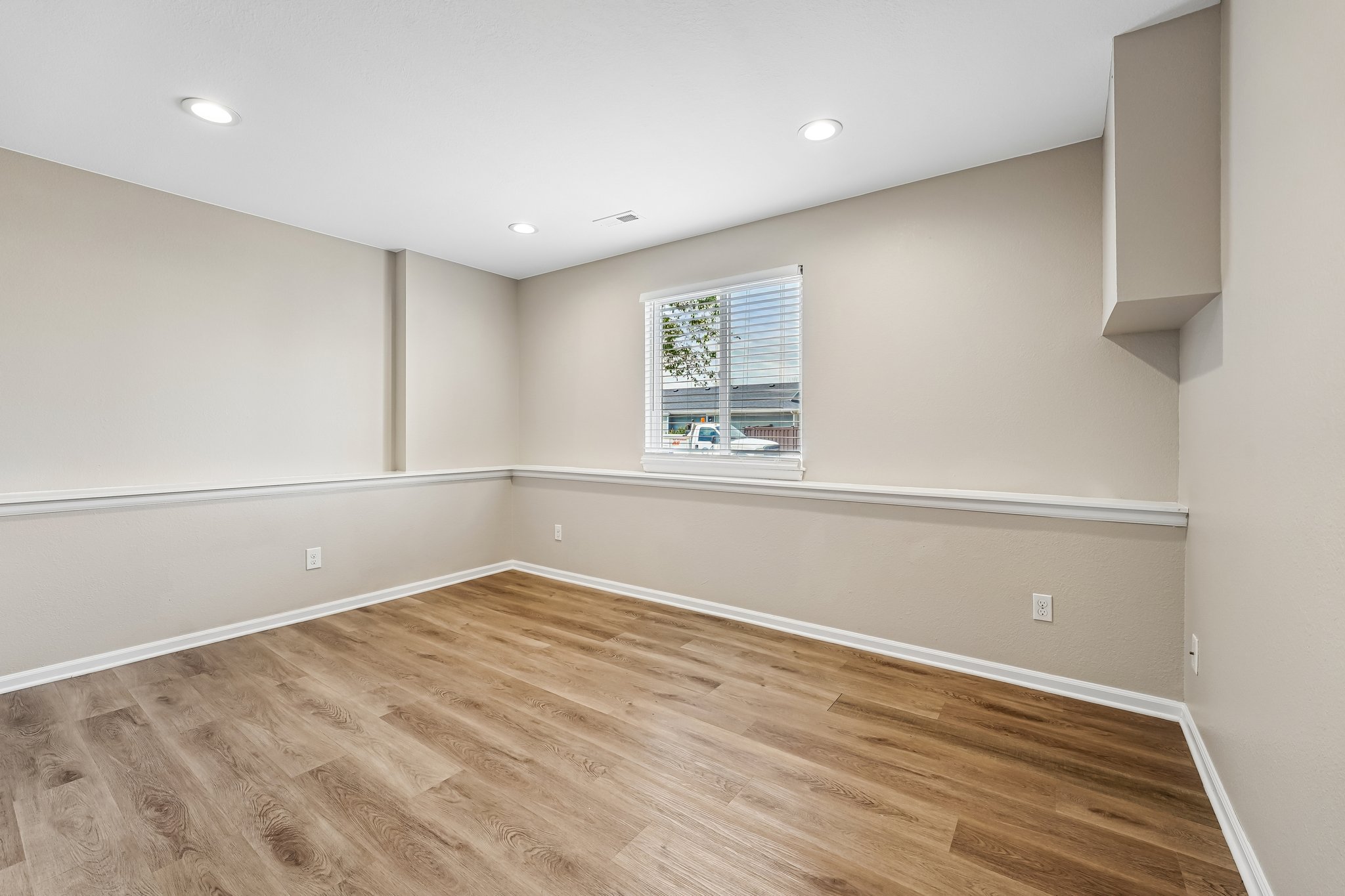 S Hawthorn St-S2904-017.jpg