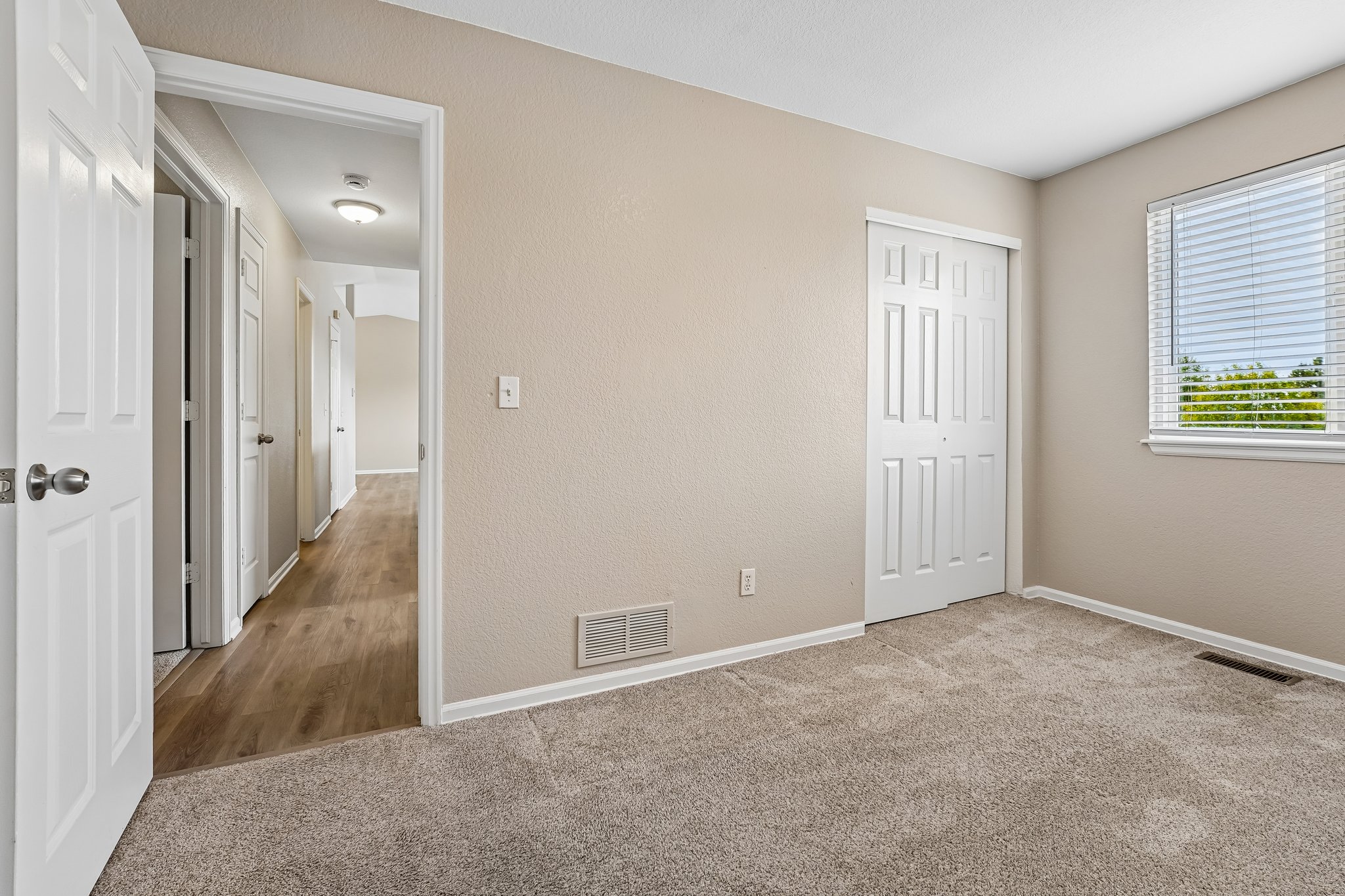 S Hawthorn St-S2904-031.jpg