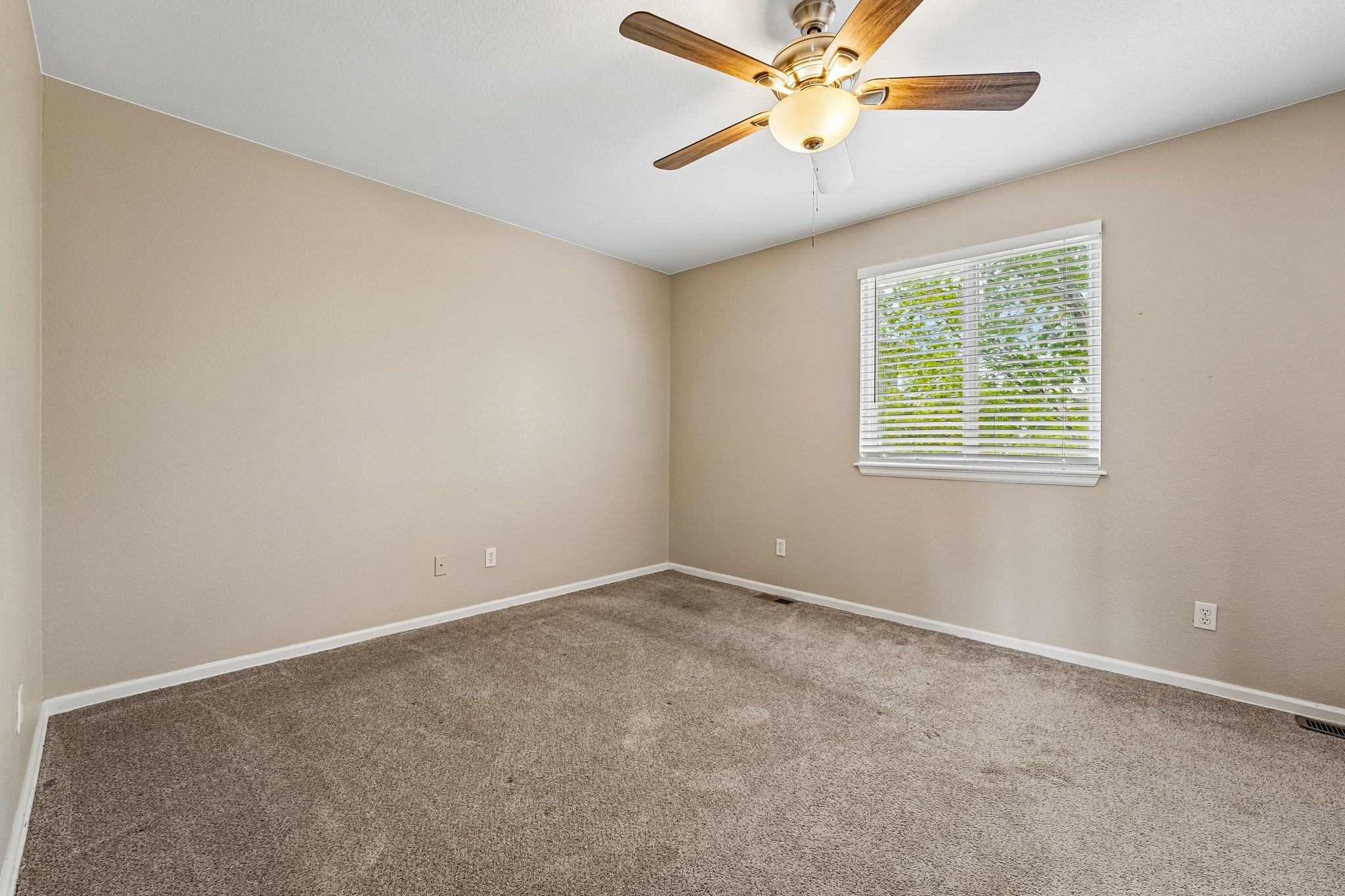 S Hawthorn St-S2904-033.jpg