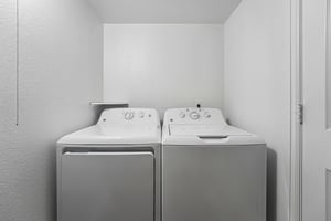 S Hawthorn St-S2904-016.jpg