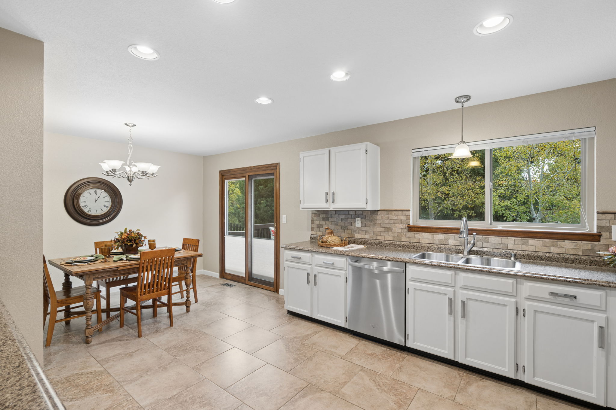 Kitchen tile makes for easy cleanup