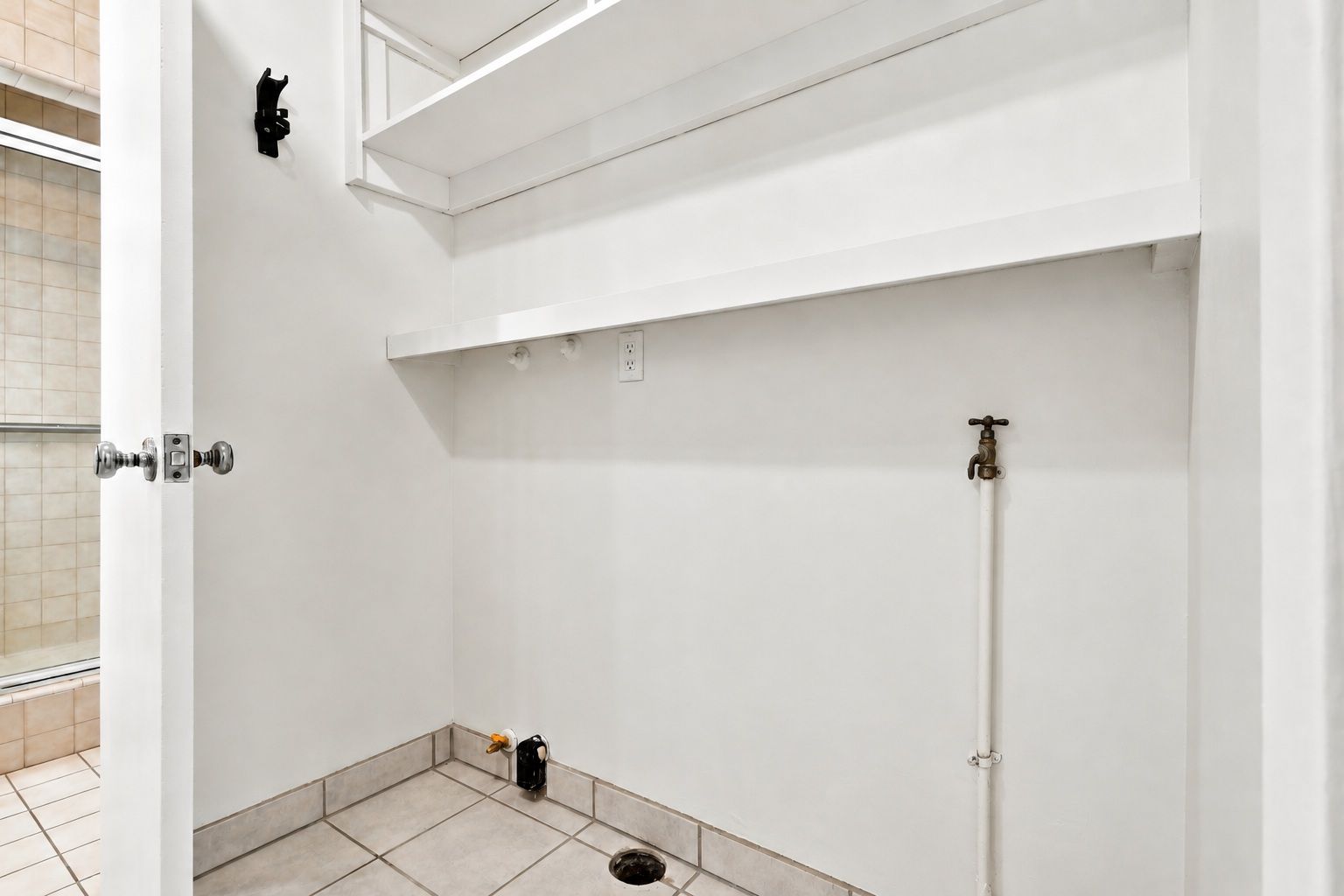  Photo 30