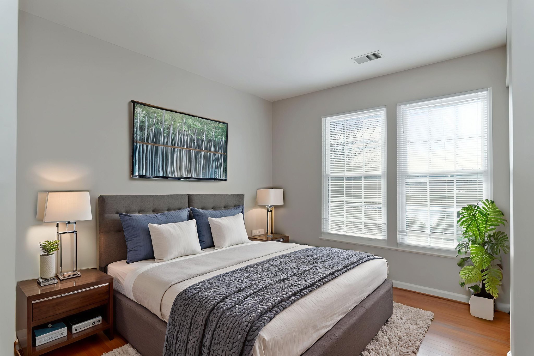 EE-53_4 virtually staged.jpeg