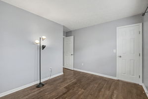  Photo 31