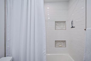 Sleek built-ins for a clutter-free bath