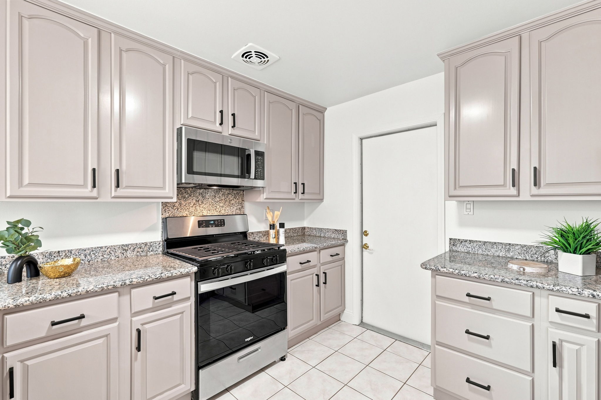 013_F8_41418 Erma Ave