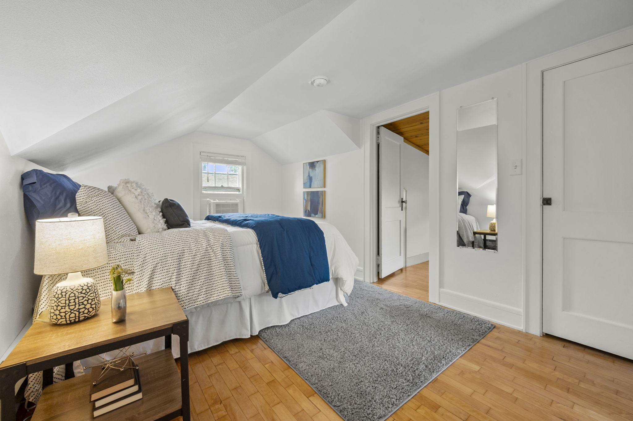  Photo 49