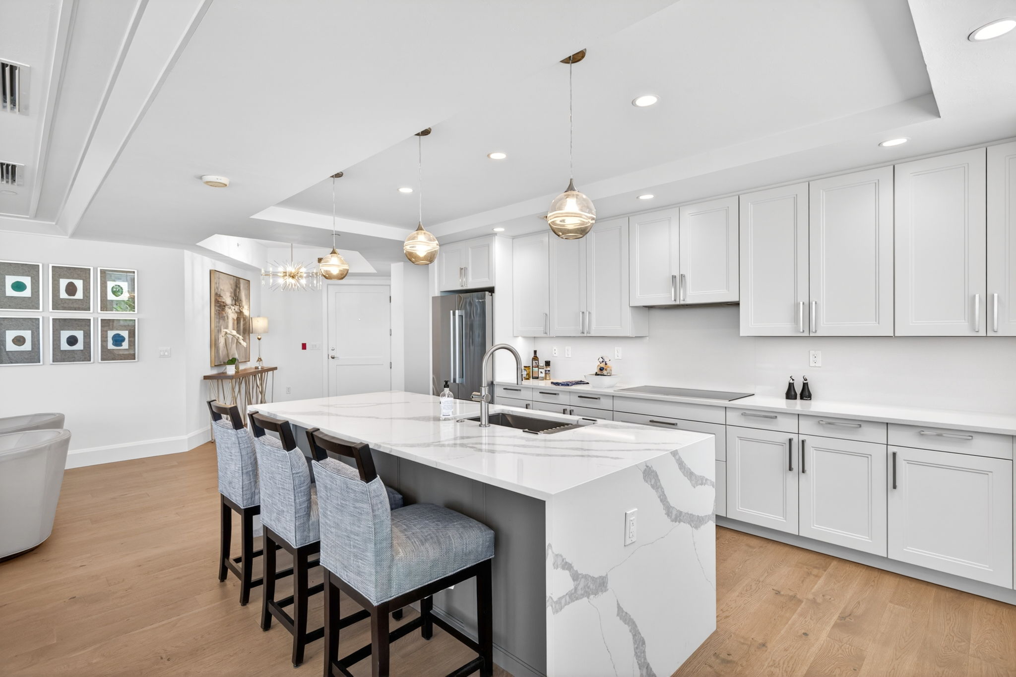 Kitchen 2 of 4