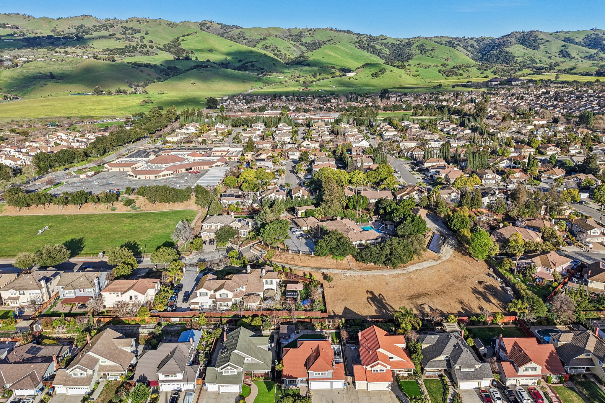 Littleworth Way-S2302-007.jpg