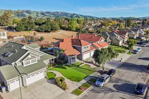 Littleworth Way-S2302-006.jpg