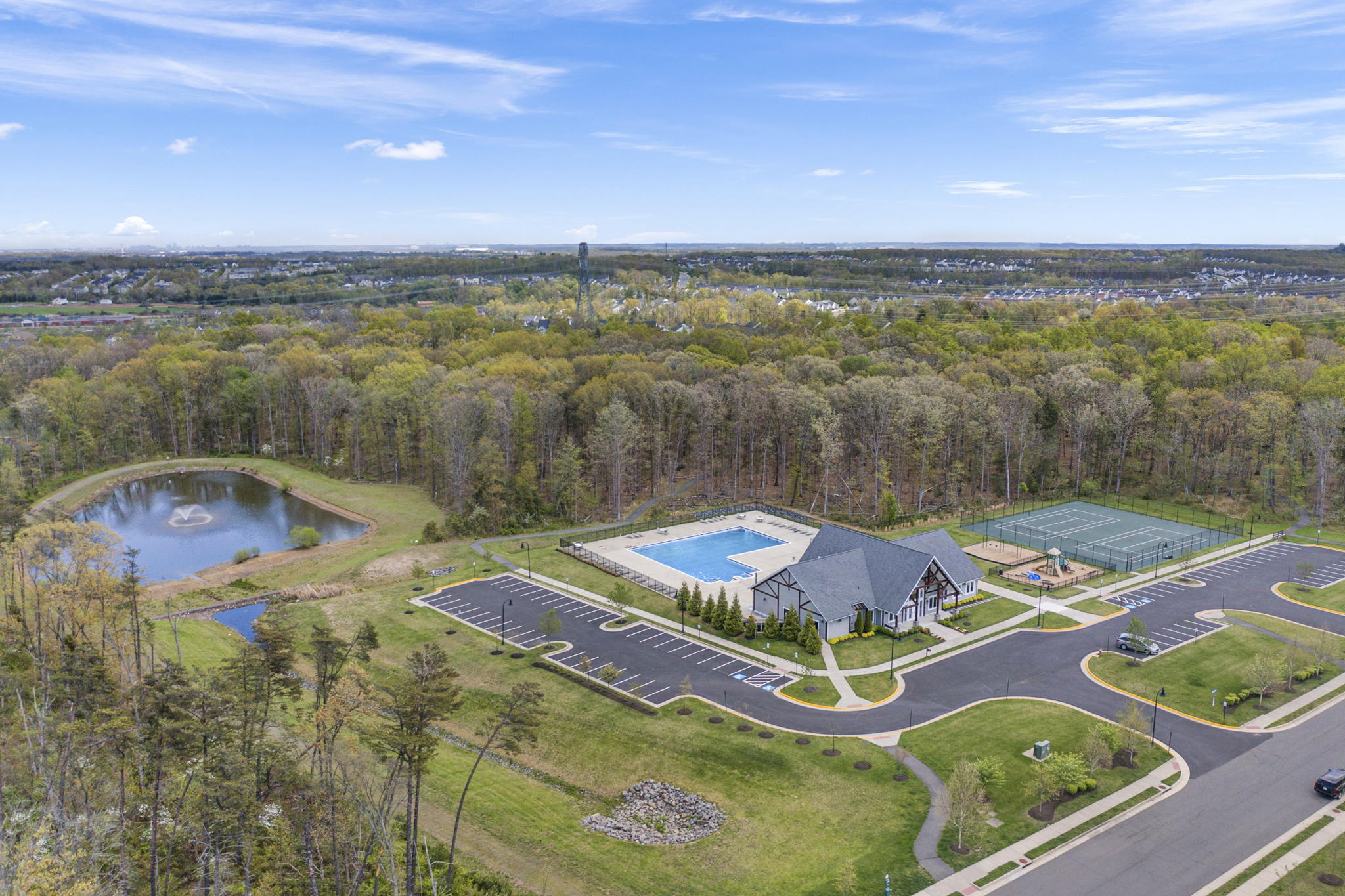 Loudoun Crossing Community Amenities