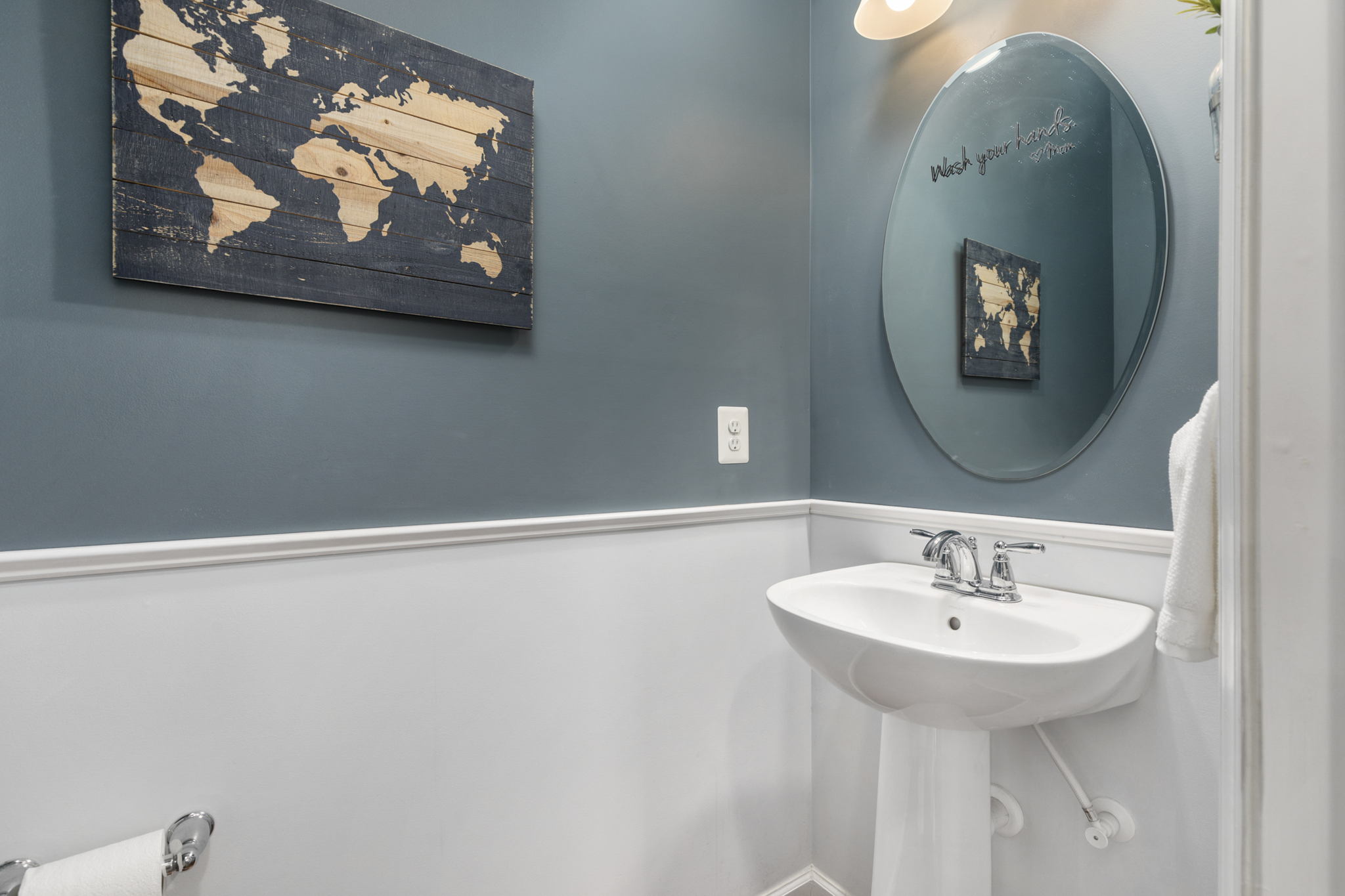 Powder Room | Main Level