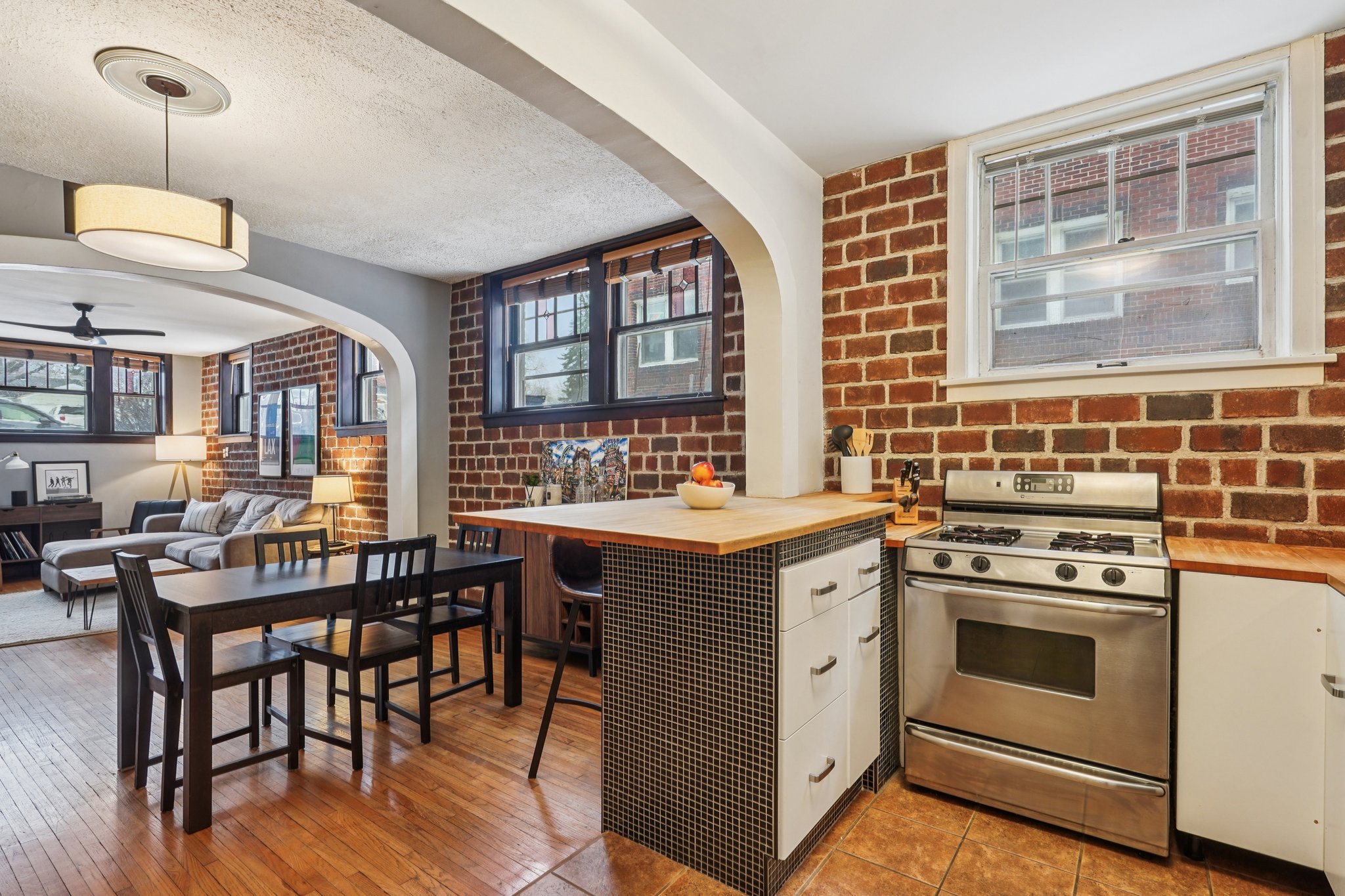 Bryant Ave S-S1701-021.jpg