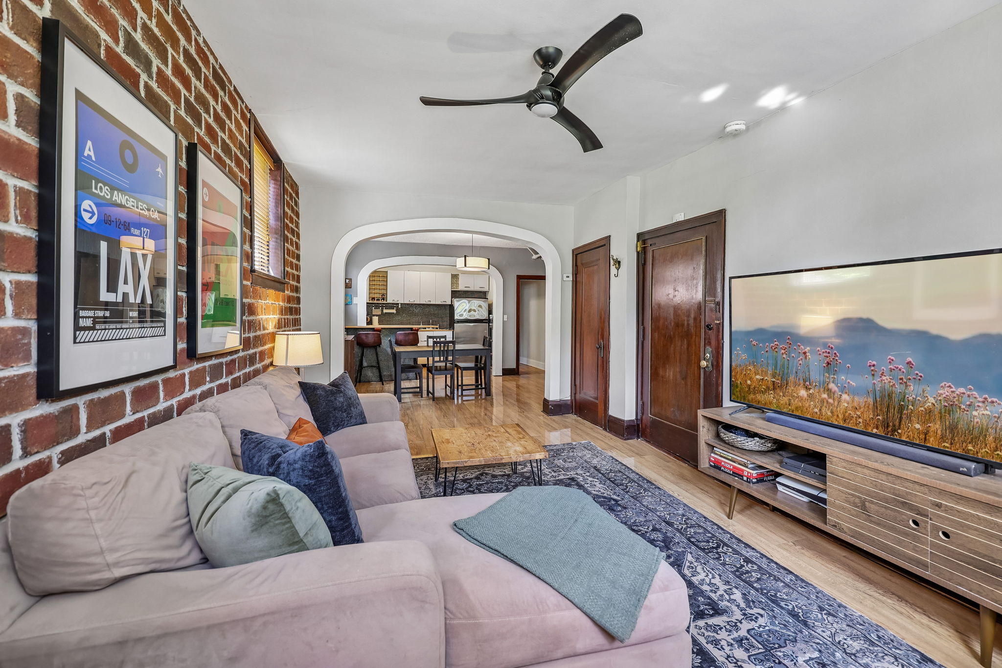 Bryant Ave S 5-2405-904
