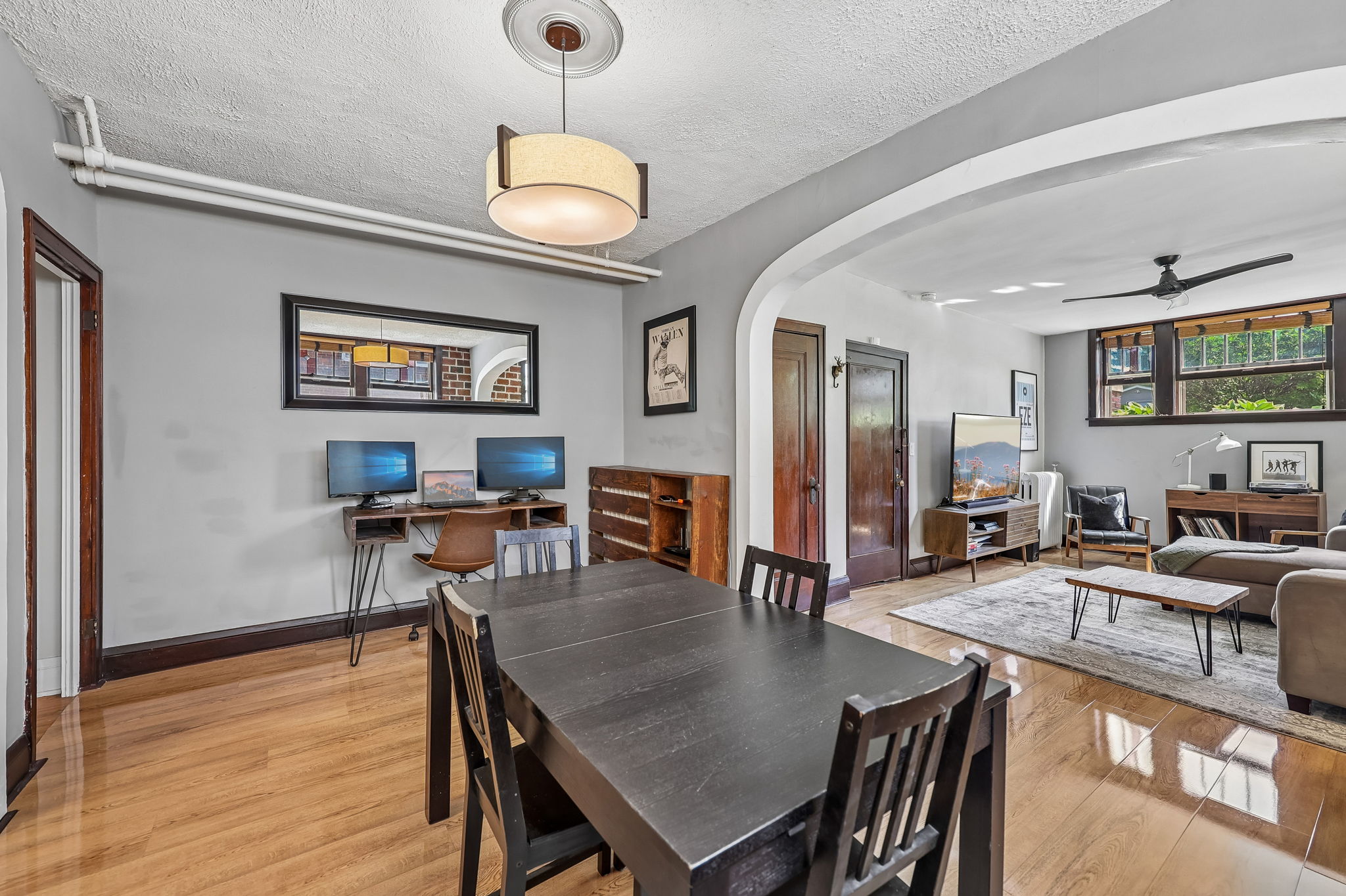 Bryant Ave S 5-2405-908