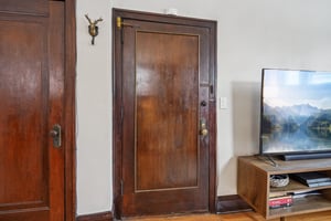 Bryant Ave S-S1701-009.jpg