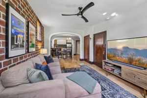 Bryant Ave S 5-2405-904
