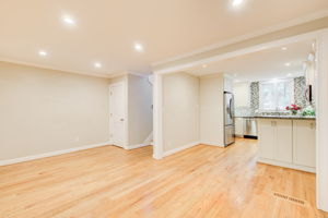 9 Dining C w Kitchen
