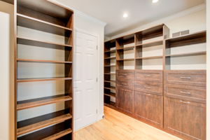 28 Main BR Walk In Closet B