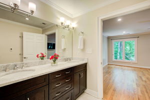 29 Main BR En Suite D w BR View