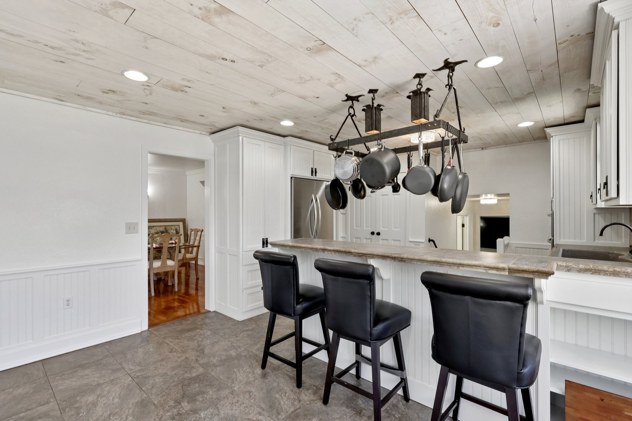 Fairway Dr-S2503-020.jpg