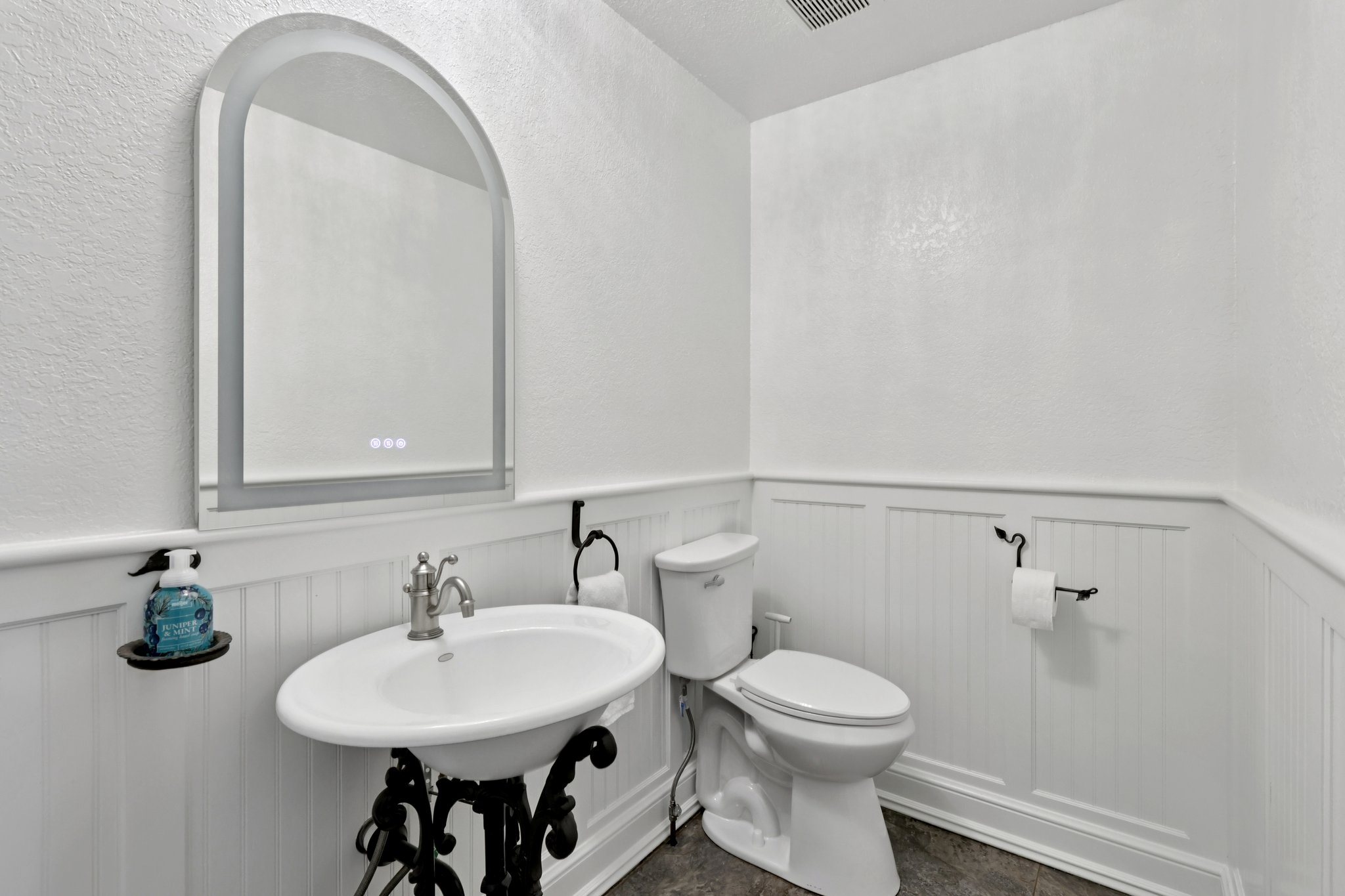 Fairway Dr-S2503-026.jpg