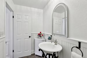 Fairway Dr-S2503-027.jpg