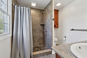 Fairway Dr-S2503-054.jpg